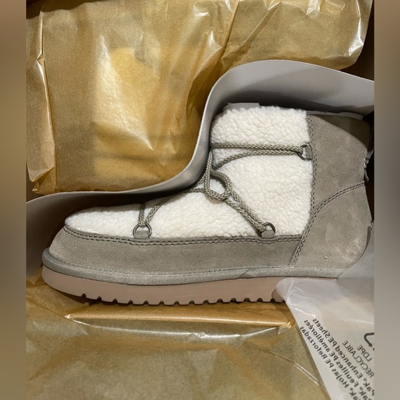 Women boots by koolaburra - Picture 1 of 4